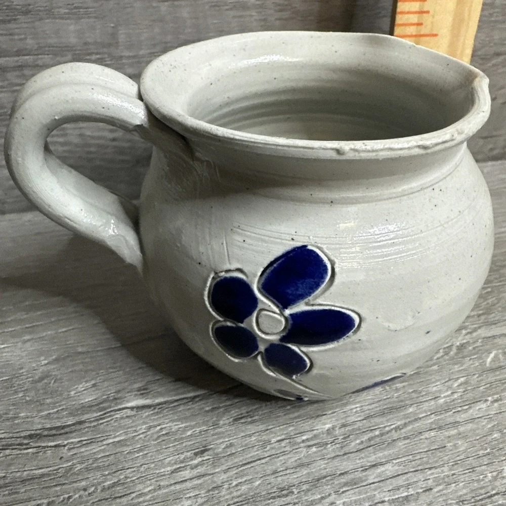 Williamsburg Pottery Ceramic Floral‎ Creamer Glossy Handmade VA Handles